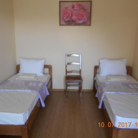Lastochka Hotel Зализний Порт Екстериор снимка