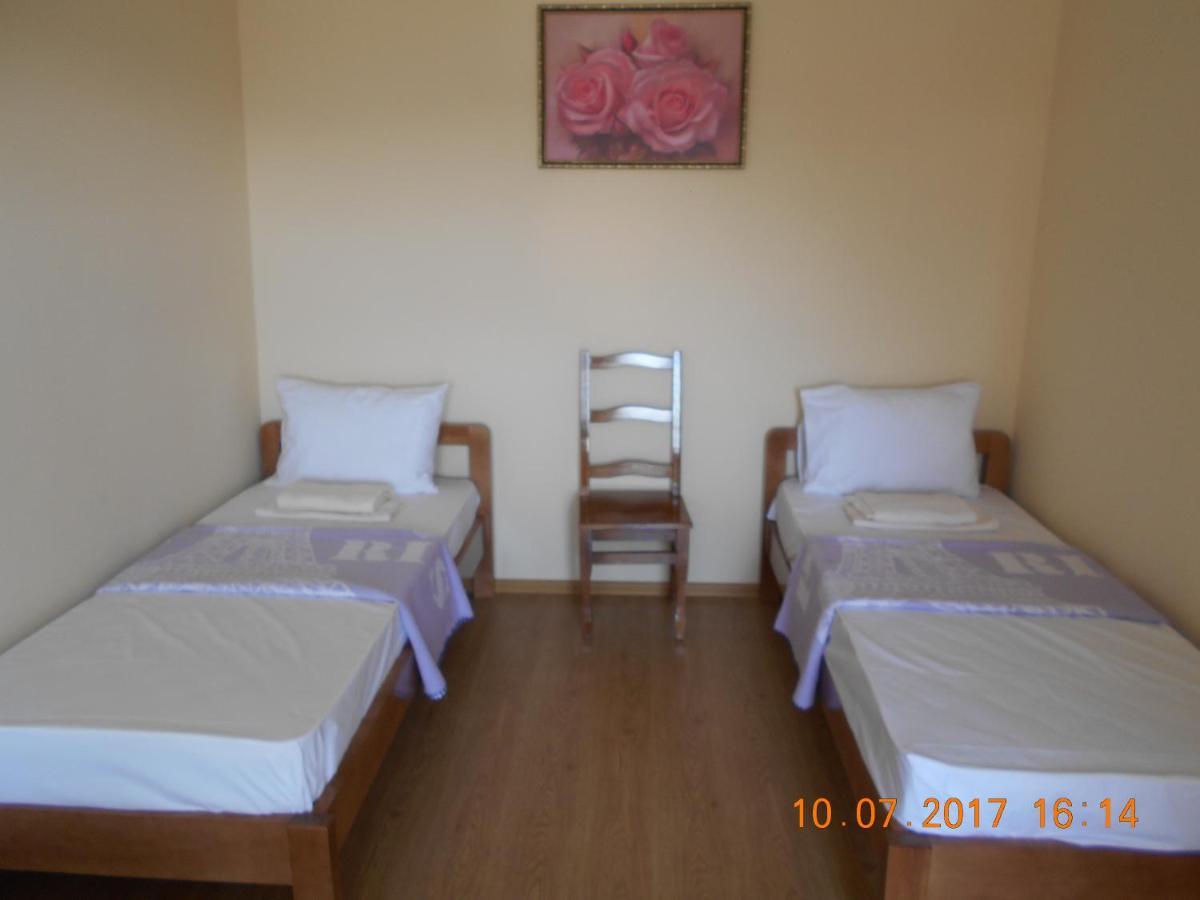 Lastochka Hotel Зализний Порт Екстериор снимка