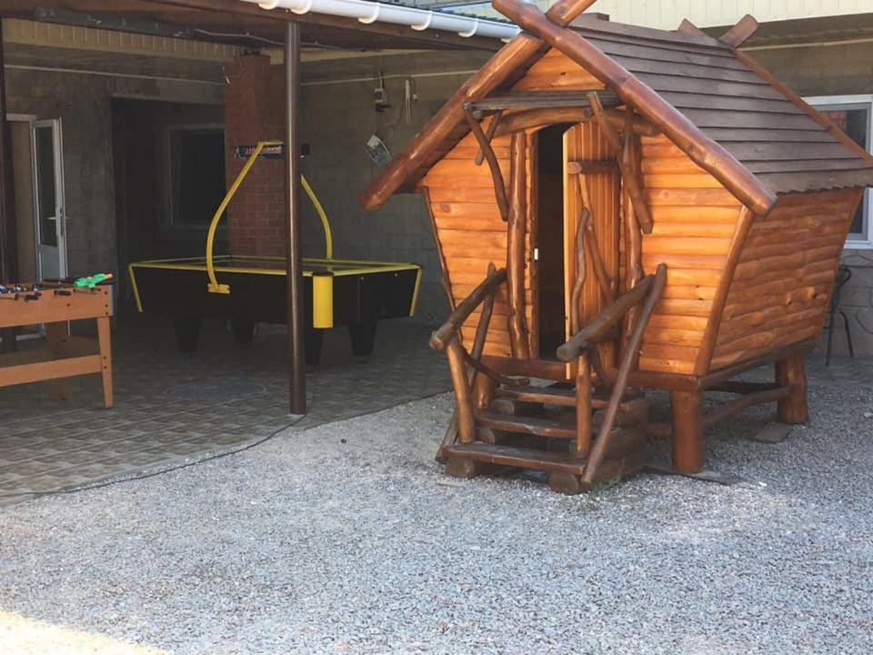 Lastochka Hotel Зализний Порт Екстериор снимка